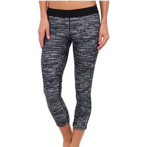 Nike Printed Relay Capri (Black/Matte Silver) Women's Capri Size M Athletic Yoga
